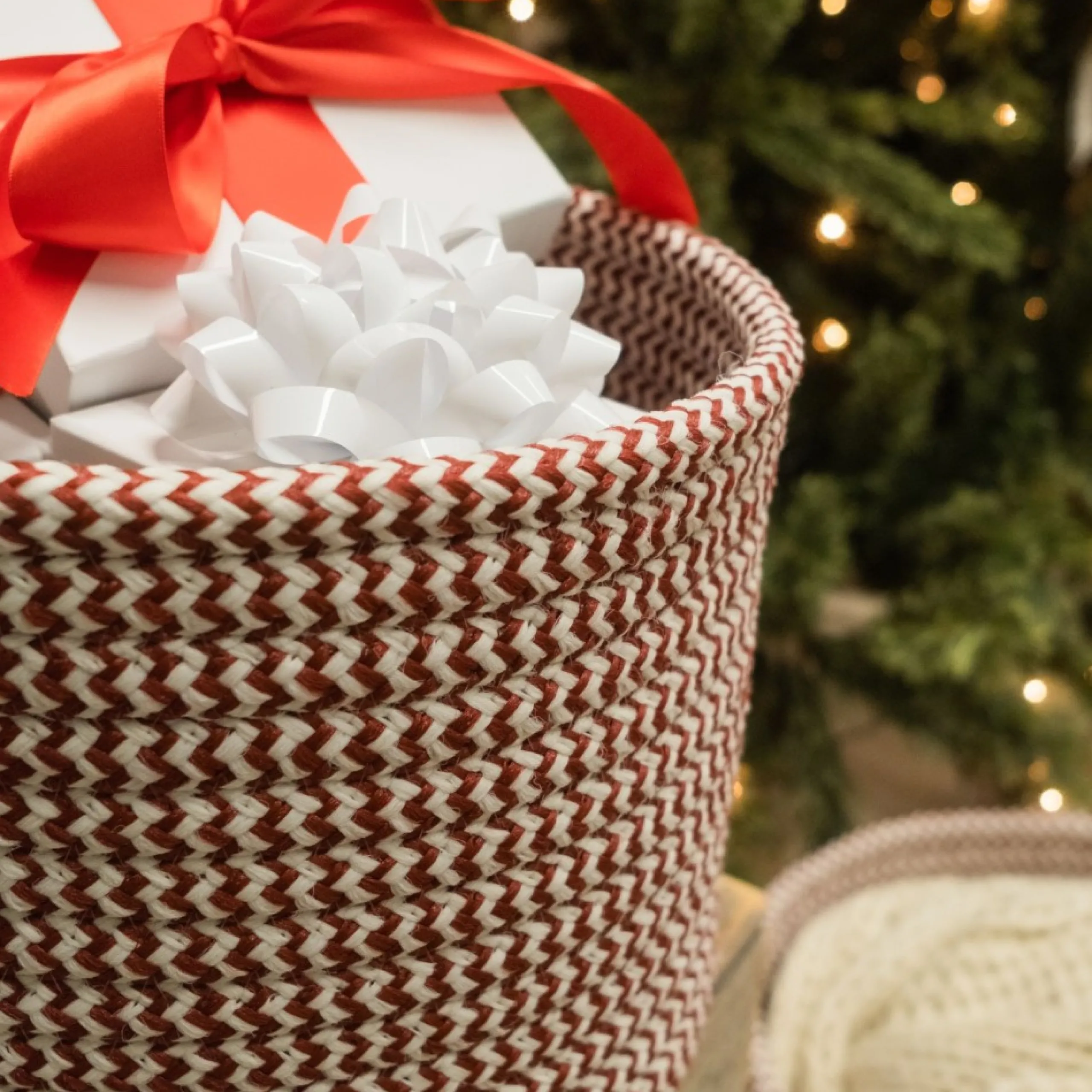 Decoration Storage*Colonial Mills 16" Green Braided Zig-Zag Christmas Woven Storage Basket