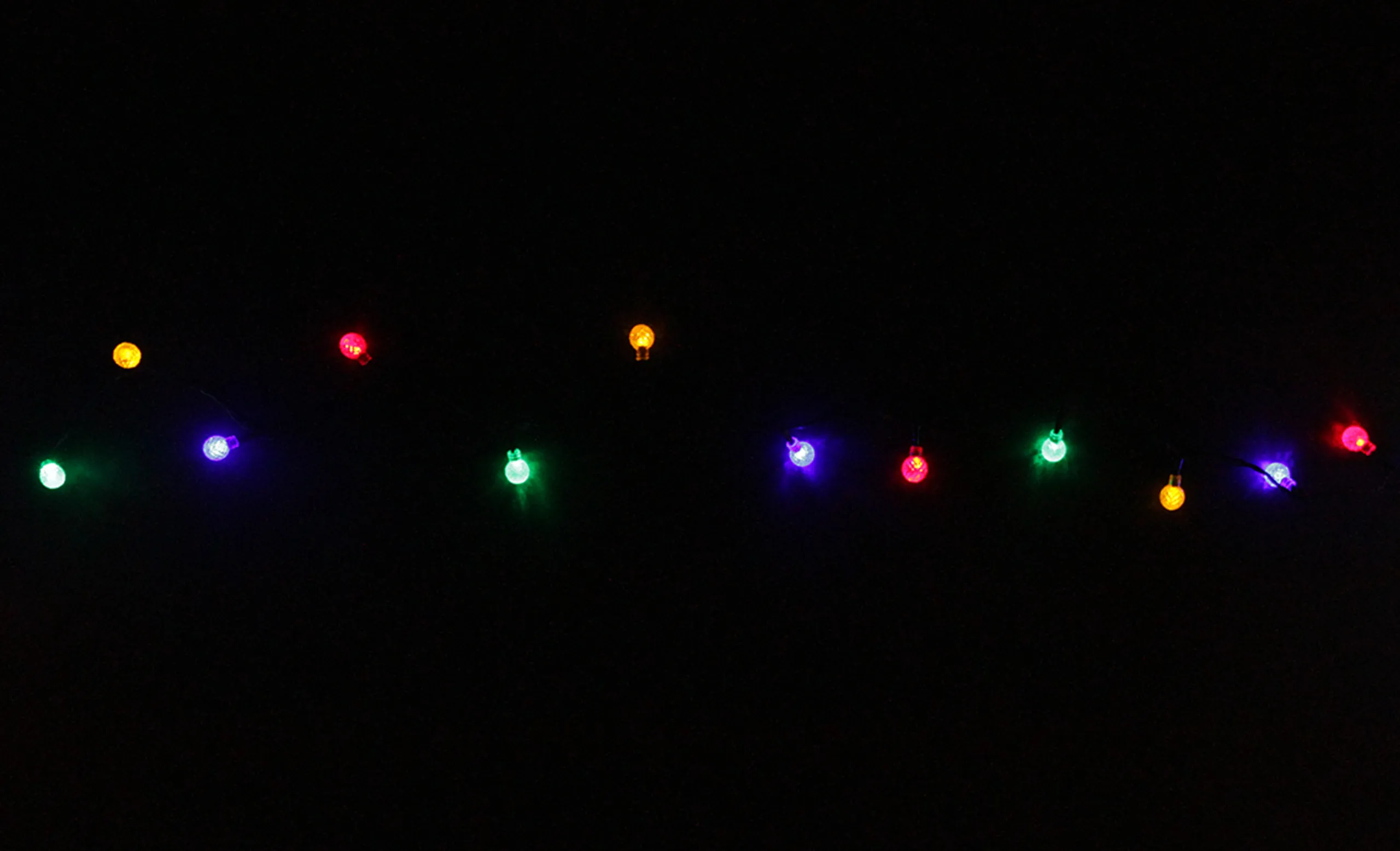 PENN 240 Multicolor Led G20 Globe Christmas Lights - 80 Ft Green Wire