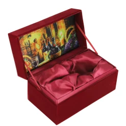 Ne'Qwa 5.75" "Peppermint Skates" Glass Christmas Wine Stopper