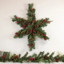 Specialty Wreaths*Northlight 32" Pre-Lit Artificial Mixed Pine And Berries Christmas Snowflake Wreath