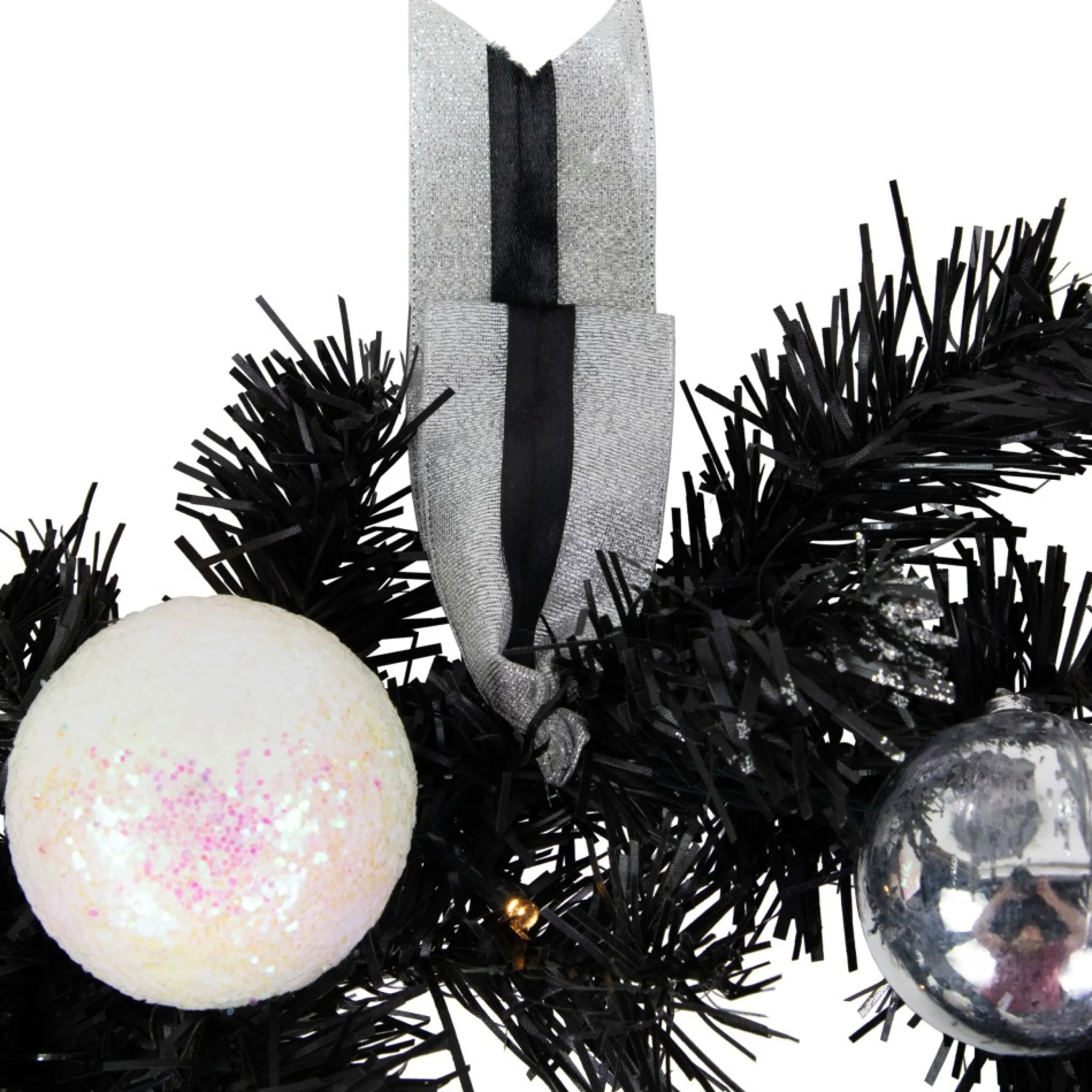 Specialty Wreaths*Northlight 16" Pre-Lit Decorated Black Pine Artificial Christmas Wreath, Cool White Led Lights