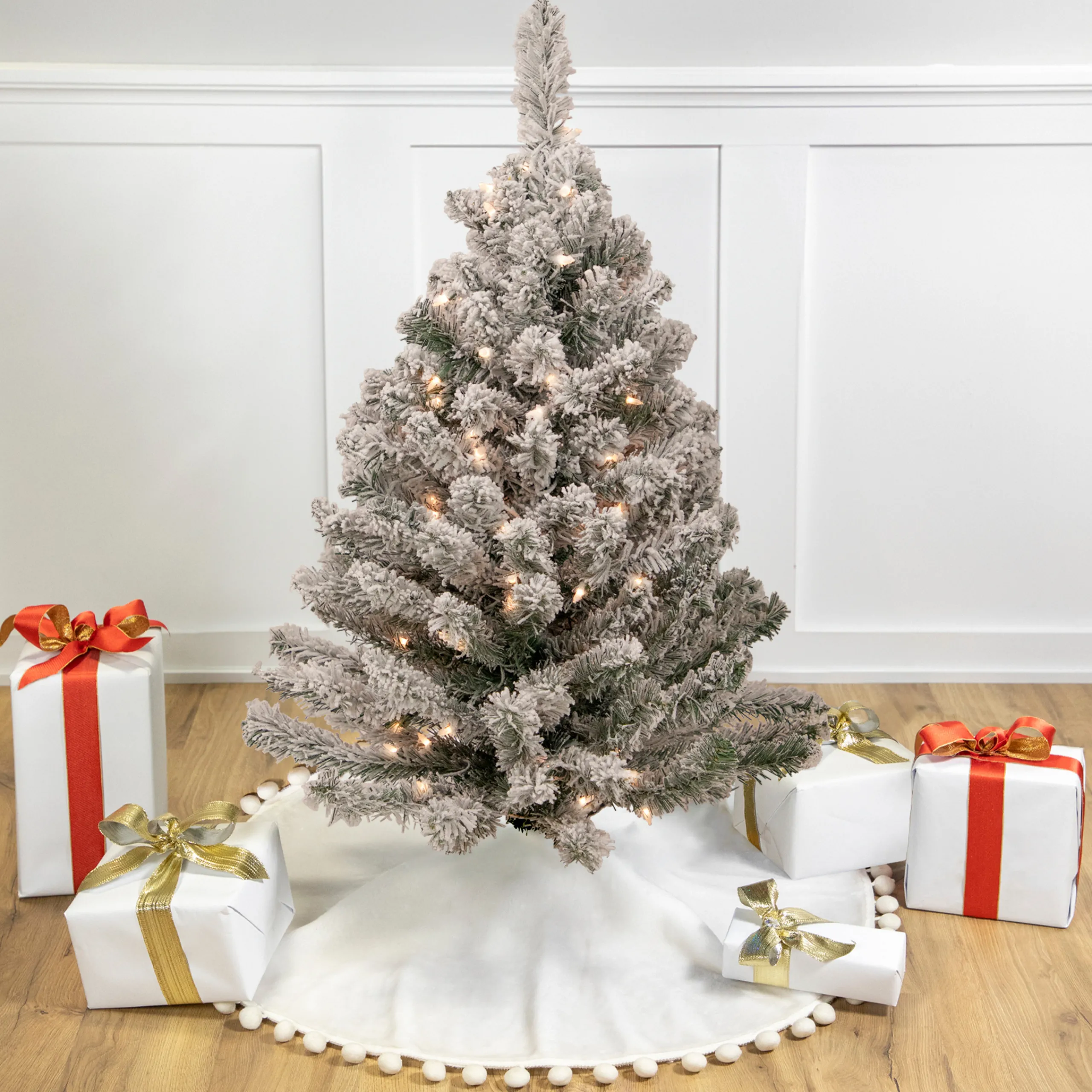 Northlight 3 And 3.5 Feet Tall>3' Pre-Lit Heavily Flocked Madison Pine Medium Artificial Christmas Tree, Clear Lights