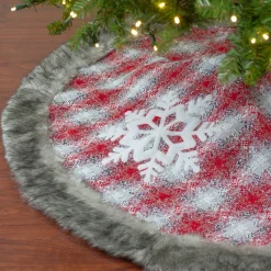 48 Inch And Smaller*Northlight 48" Red And White Plaid Christmas Tree Skirt With Snowflake