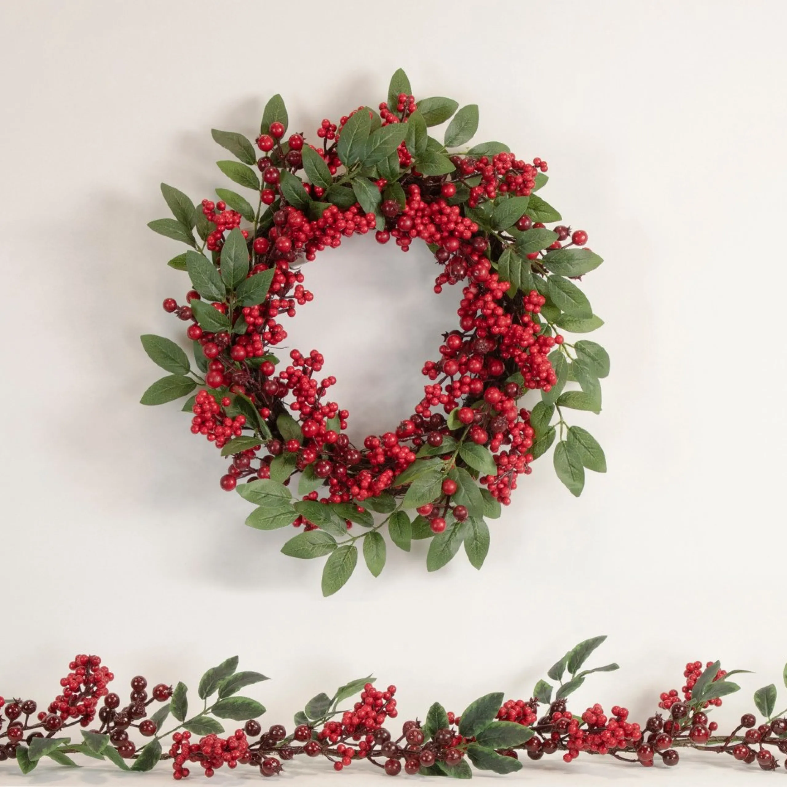 Unlit Garland*Northlight 5' X 3.25" Red Berries With Leaves Artificial Christmas Garland, Unlit