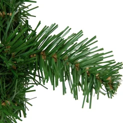 Unlit Wreaths*Northlight Deluxe Dorchester Pine Artificial Christmas Wreath, 8-Inch, Unlit