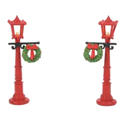 Christmas Villages*Department 56 Dept 56 Set Of 2 Red Christmas Village Street Lights With Wreaths