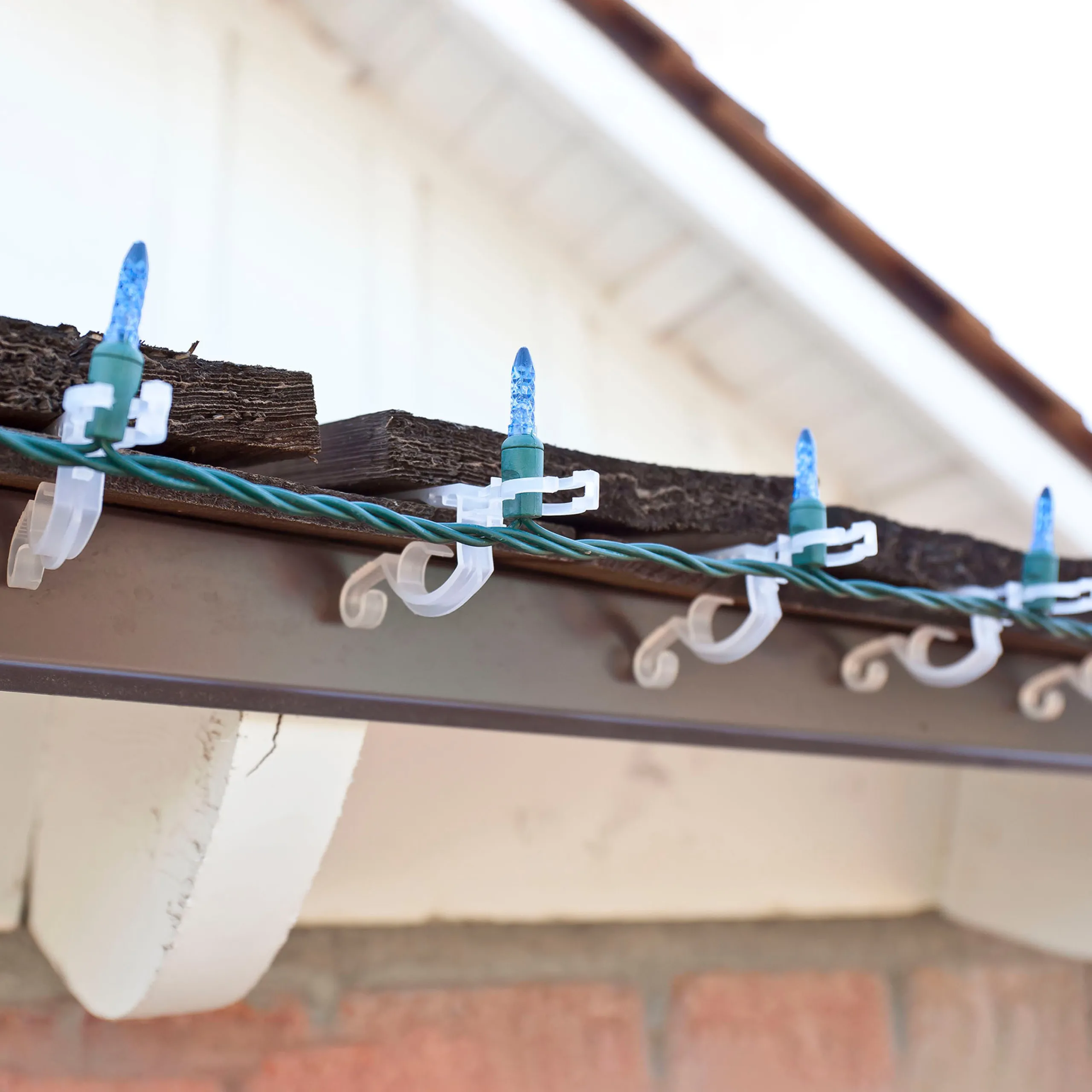 Northlight Set Of 25 Clear Max Pro Anywhere Christmas Light Clips - 4"