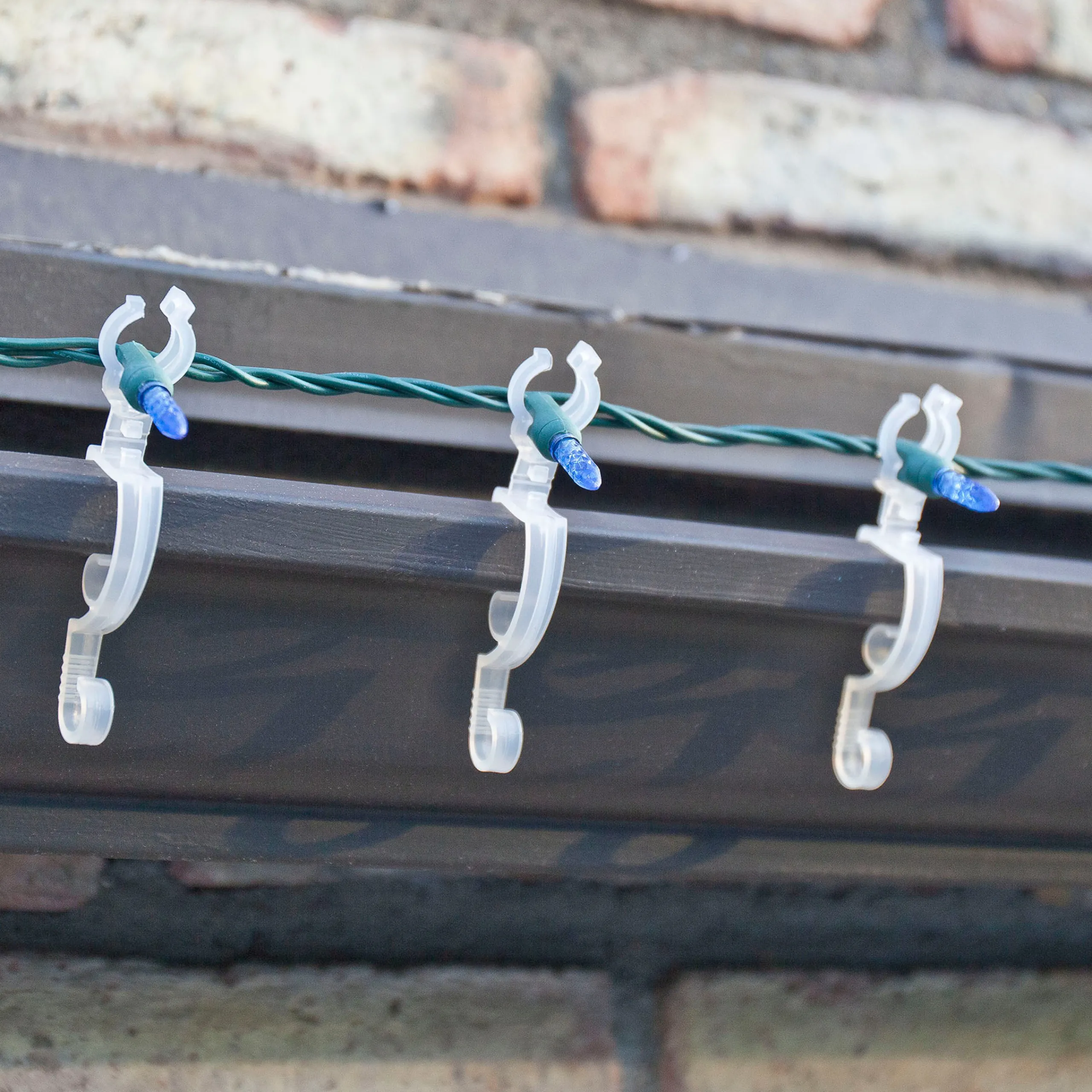 Northlight Set Of 25 Clear Max Pro Anywhere Christmas Light Clips - 4"