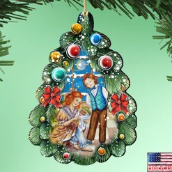 Designocracy Family & Friends>Set Of 2 Family With A Nutcracker Christmas Tree Ornaments 5.5"